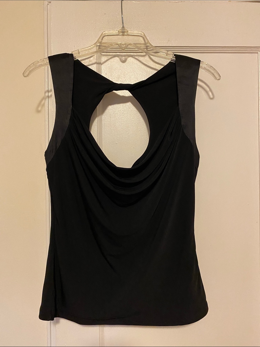 🎀 5/$20 🎀 WHBM black sleeveless cowl neck top size medium